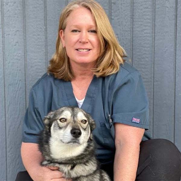 Dr. JoAnne Dixon, La Pine Veterinarian